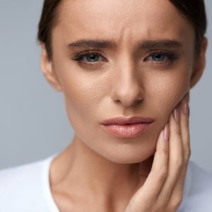 Retração Gengival: Como Tratar Casos de Raiz Exposta