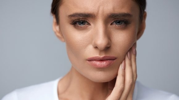 Retração Gengival: Como Tratar Casos de Raiz Exposta Retração Gengival: Como Tratar Casos de Raiz Exposta